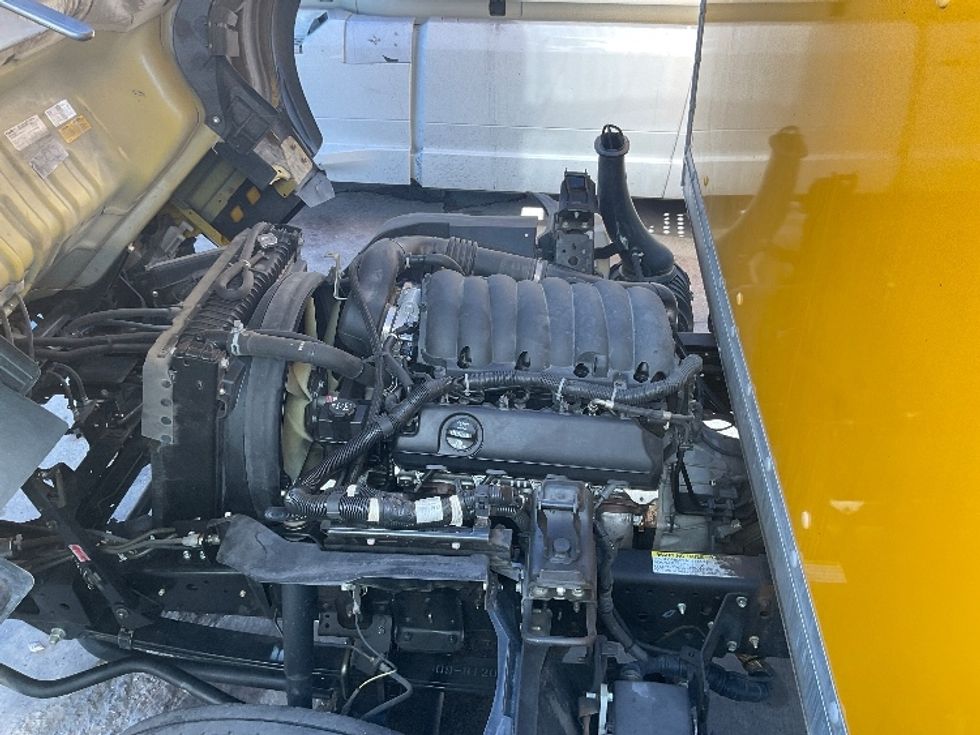 Light Duty Box Truck-Light and Medium Duty Trucks-Isuzu-2021-NPR EFI-Oklahoma City-OK-75,832\n\t\tmiles-$ 41,000 - Image 23