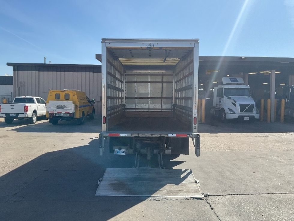Light Duty Box Truck-Light and Medium Duty Trucks-Isuzu-2021-NPR EFI-Oklahoma City-OK-75,832\n\t\tmiles-$ 41,000 - Image 9