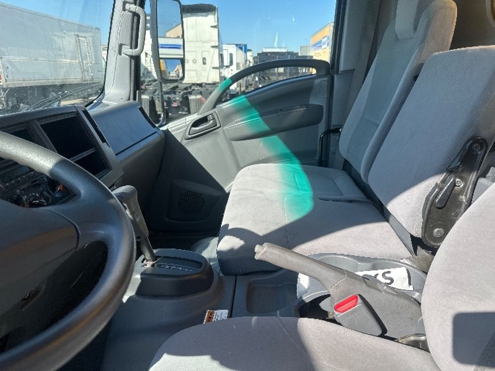 Light Duty Box Truck-Light and Medium Duty Trucks-Isuzu-2021-NPR EFI-Omaha-NE-109,602\n\t\tmiles-$ 37,500 - Image 19