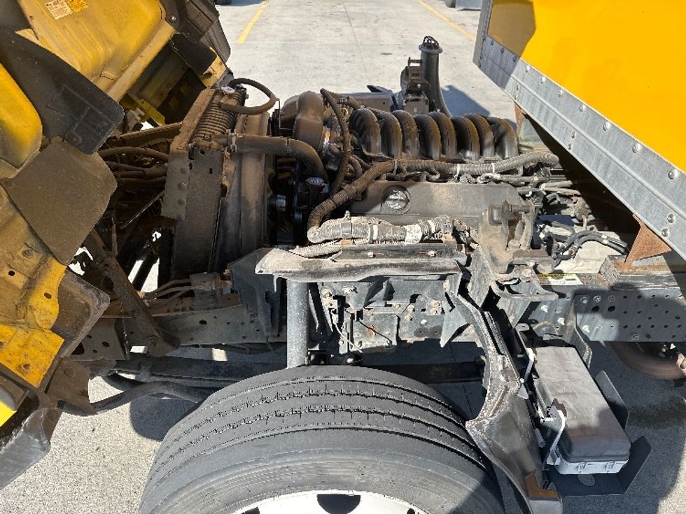 Light Duty Box Truck-Light and Medium Duty Trucks-Isuzu-2021-NPR EFI-Omaha-NE-109,602\n\t\tmiles-$ 37,500 - Image 24