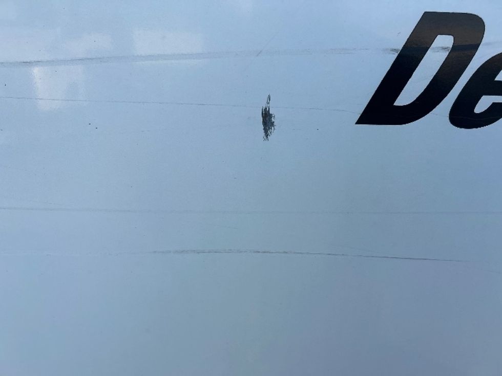 Light Duty Box Truck-Light and Medium Duty Trucks-Isuzu-2021-NPR EFI-Orlando-FL-104,336\n\t\tmiles-$ 39,500 - Image 24