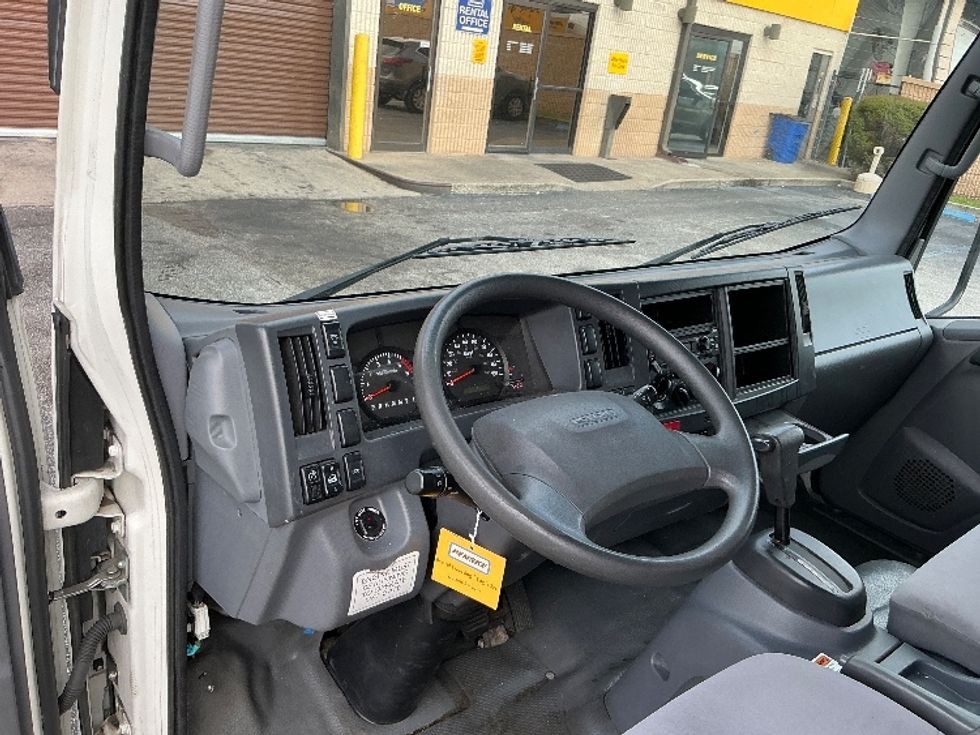 Light Duty Box Truck-Light and Medium Duty Trucks-Isuzu-2021-NPR EFI-Orlando-FL-116,316\n\t\tmiles-$ 38,750 - Image 17