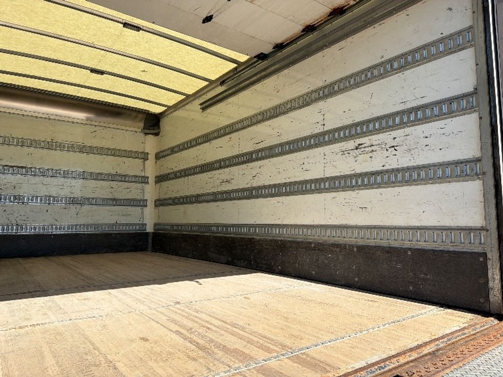 Light Duty Box Truck-Light and Medium Duty Trucks-Isuzu-2021-NPR EFI-Parsippany-NJ-122,728\n\t\tmiles-$ 39,500 - Image 12