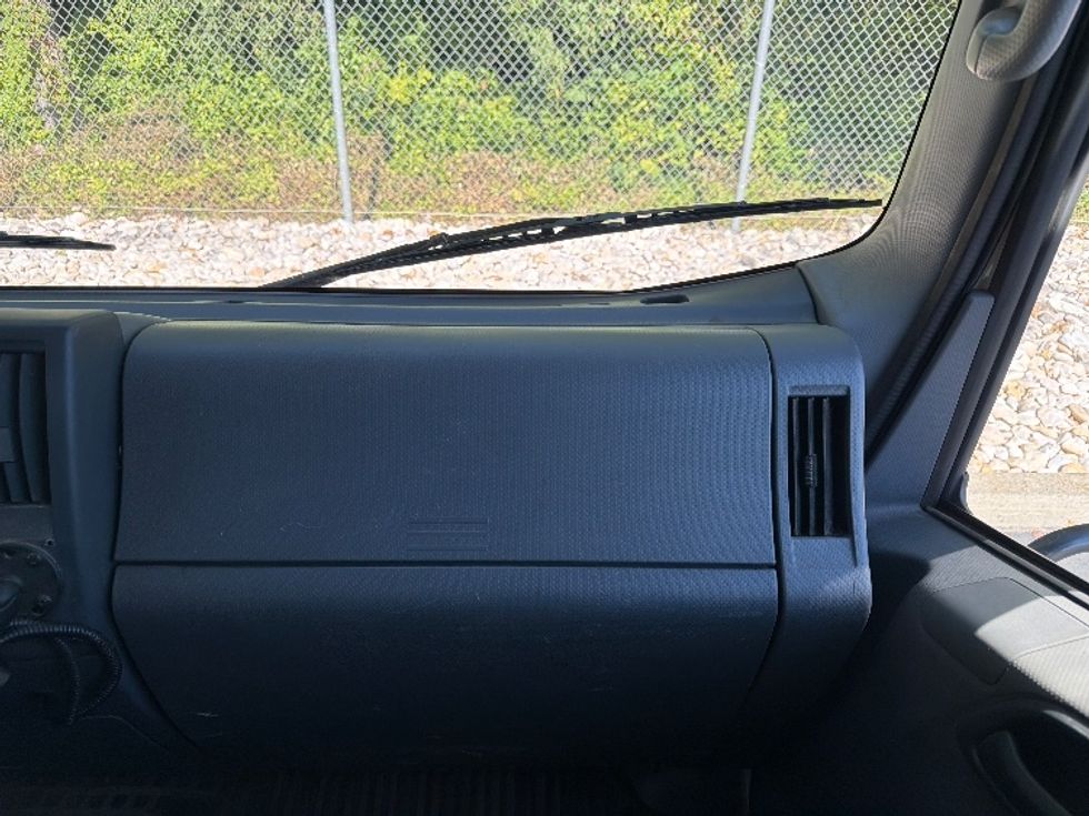 Light Duty Box Truck-Light and Medium Duty Trucks-Isuzu-2021-NPR EFI-Parsippany-NJ-122,728\n\t\tmiles-$ 39,500 - Image 21