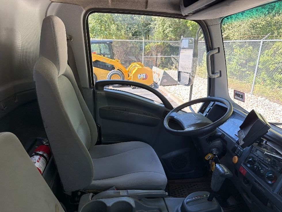 Light Duty Box Truck-Light and Medium Duty Trucks-Isuzu-2021-NPR EFI-Parsippany-NJ-122,728\n\t\tmiles-$ 39,500 - Image 22