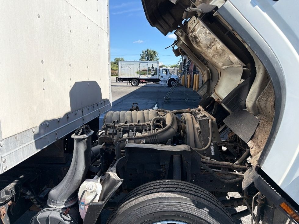 Light Duty Box Truck-Light and Medium Duty Trucks-Isuzu-2021-NPR EFI-Parsippany-NJ-122,728\n\t\tmiles-$ 39,500 - Image 23