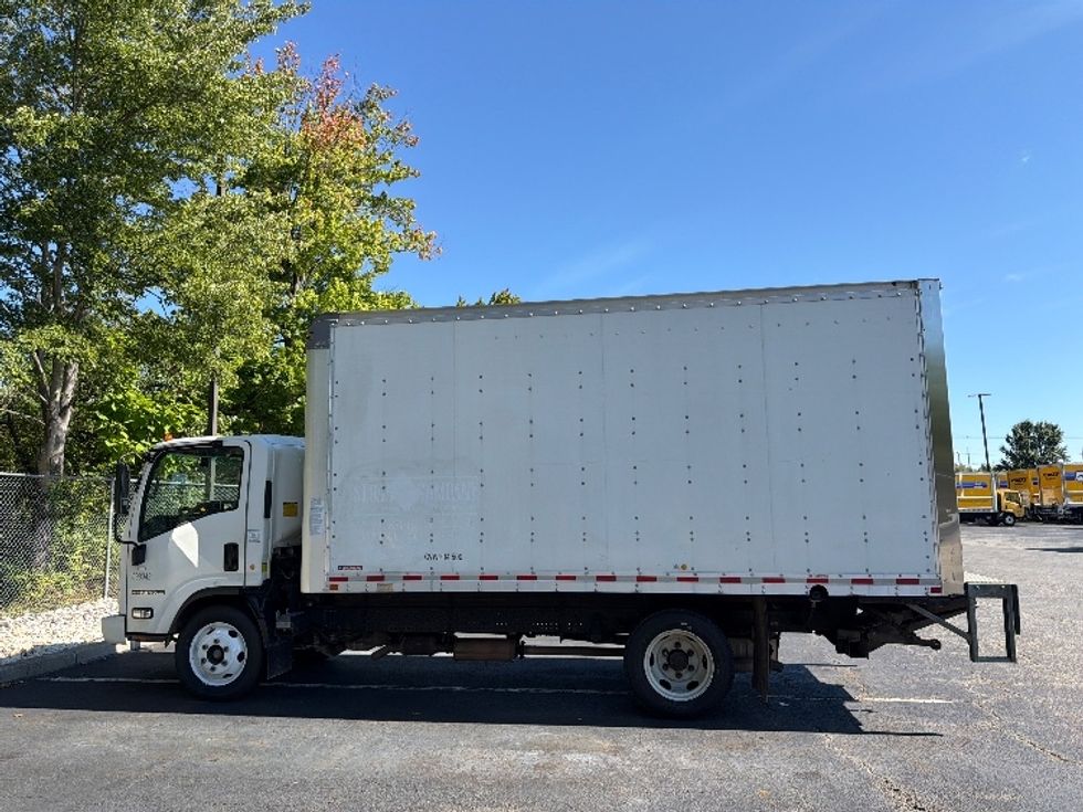 Light Duty Box Truck-Light and Medium Duty Trucks-Isuzu-2021-NPR EFI-Parsippany-NJ-122,728\n\t\tmiles-$ 39,500 - Image 4