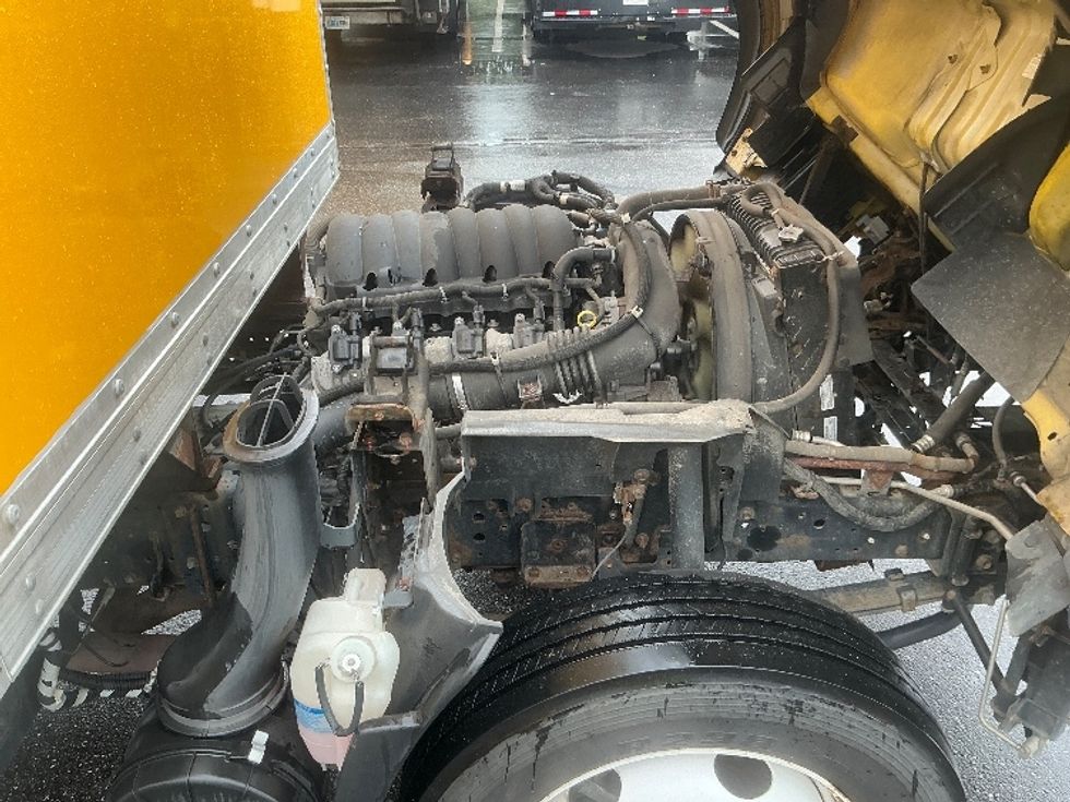 Light Duty Box Truck-Light and Medium Duty Trucks-Isuzu-2021-NPR EFI-Pensacola-FL-109,630\n\t\tmiles-$ 37,500 - Image 23