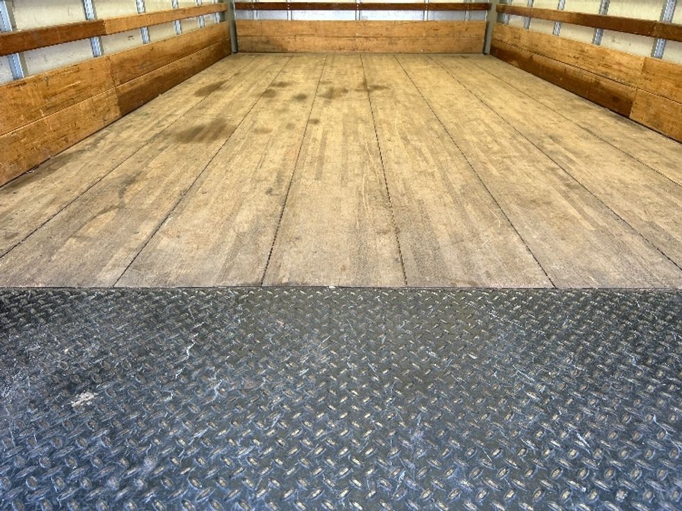 Light Duty Box Truck-Light and Medium Duty Trucks-Isuzu-2021-NPR EFI-Pensacola-FL-112,300\n\t\tmiles-$ 39,500 - Image 10