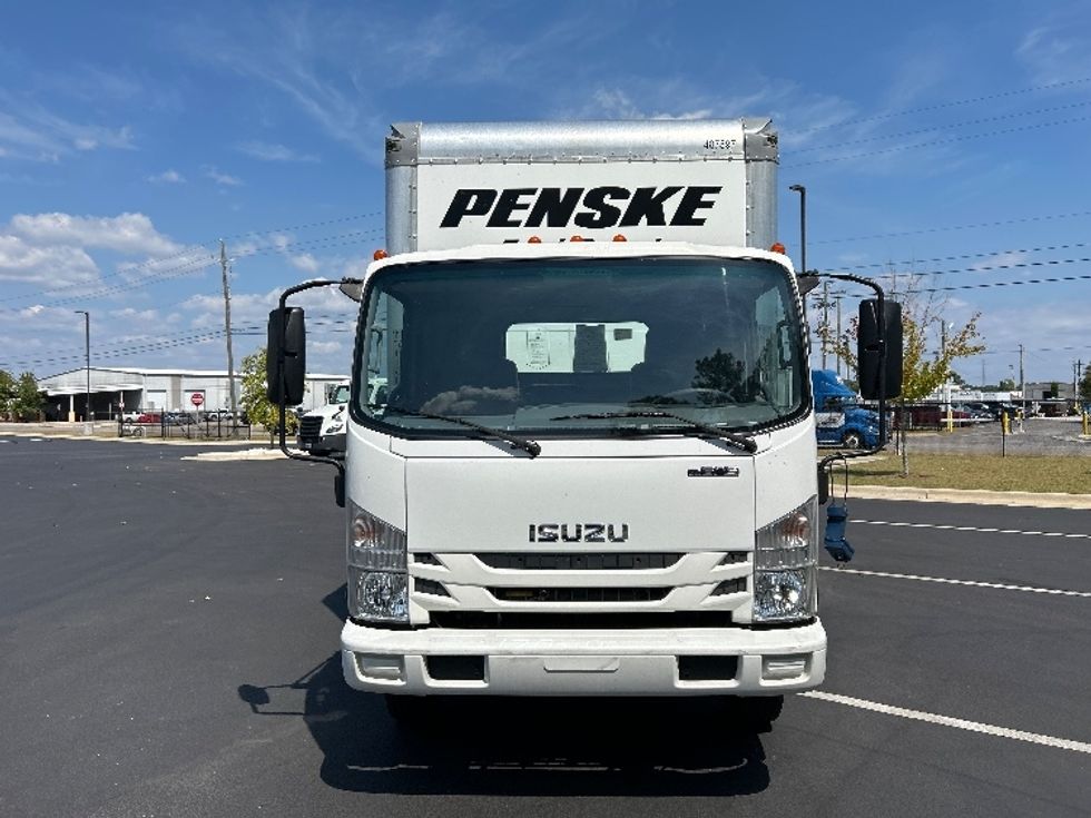 2021 Isuzu NPR photo 2