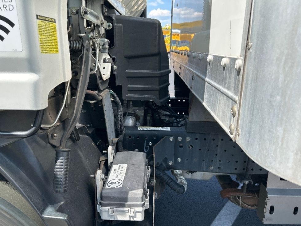 Light Duty Box Truck-Light and Medium Duty Trucks-Isuzu-2021-NPR EFI-Pensacola-FL-112,300\n\t\tmiles-$ 39,500 - Image 23