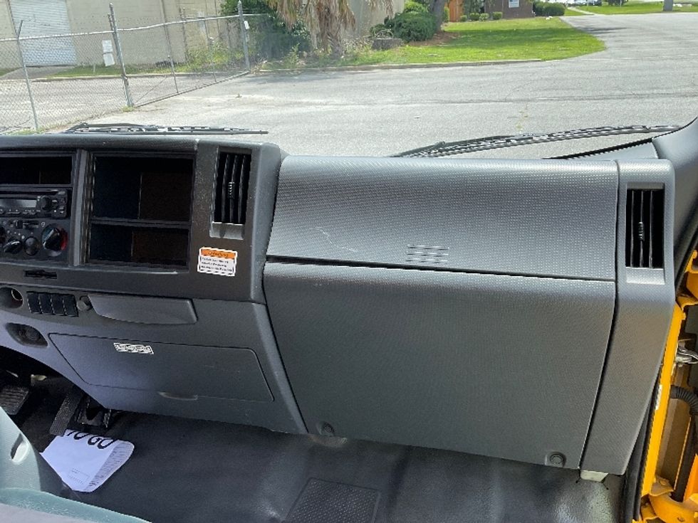 Light Duty Box Truck-Light and Medium Duty Trucks-Isuzu-2021-NPR EFI-Pensacola-FL-92,401\n\t\tmiles-$ 40,500 - Image 21