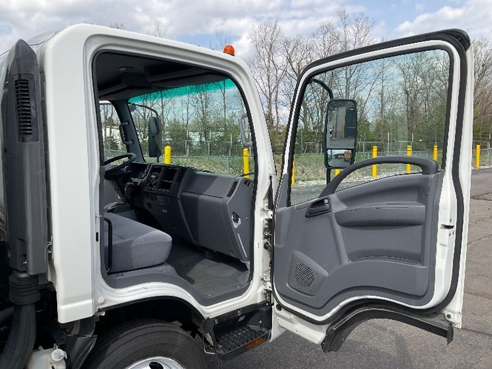 Light Duty Box Truck-Light and Medium Duty Trucks-Isuzu-2021-NPR EFI-Piqua-OH-115,987\n\t\tmiles-$ 37,250 - Image 20
