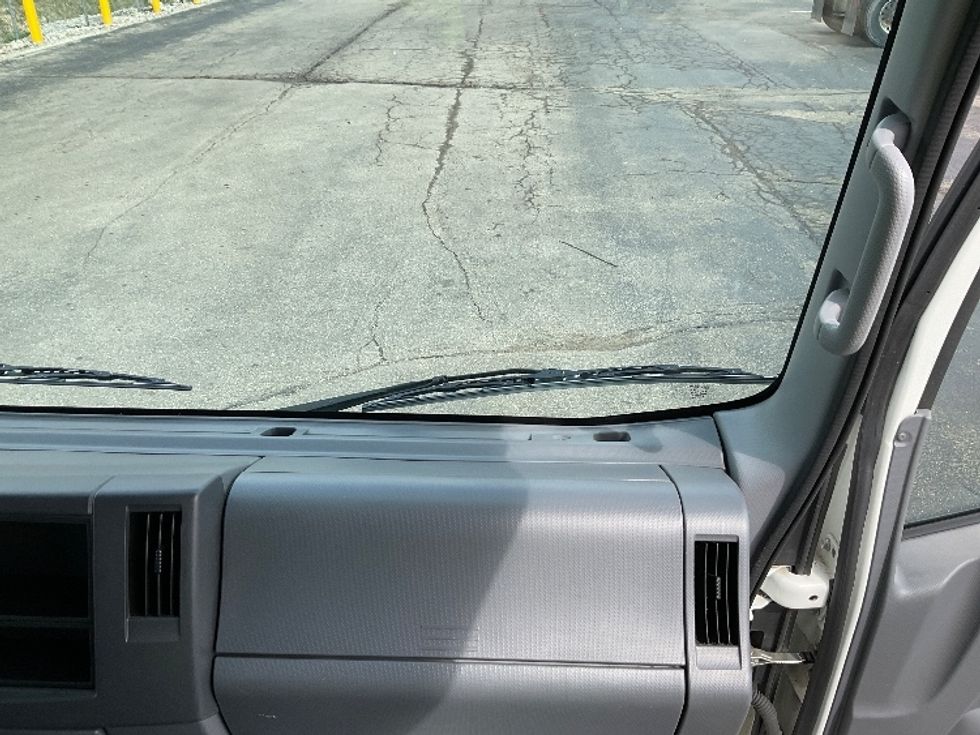 Light Duty Box Truck-Light and Medium Duty Trucks-Isuzu-2021-NPR EFI-Piqua-OH-115,987\n\t\tmiles-$ 37,250 - Image 21