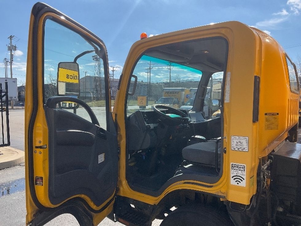 Light Duty Box Truck-Light and Medium Duty Trucks-Isuzu-2021-NPR EFI-Pittsburgh-PA-123,784\n\t\tmiles-$ 31,500 - Image 16