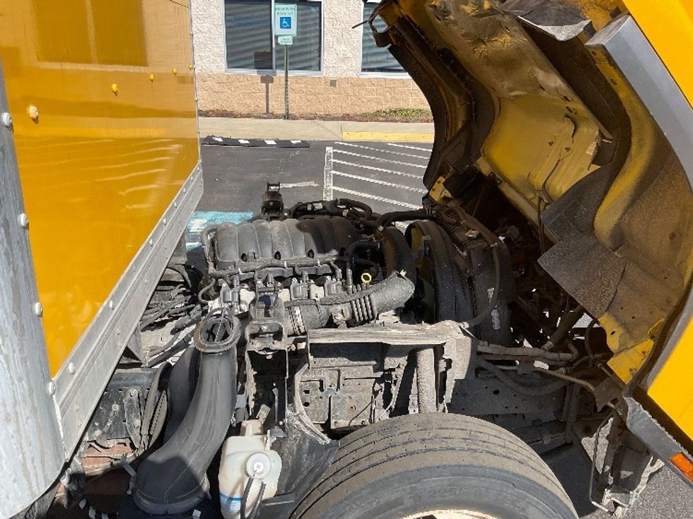 Light Duty Box Truck-Light and Medium Duty Trucks-Isuzu-2021-NPR EFI-Pittsburgh-PA-123,784\n\t\tmiles-$ 31,500 - Image 23