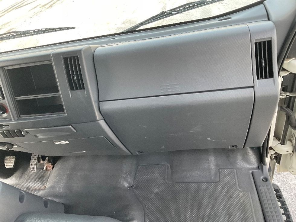 Light Duty Box Truck-Light and Medium Duty Trucks-Isuzu-2021-NPR EFI-Plymouth-MI-106,220\n\t\tmiles-$ 36,000 - Image 21