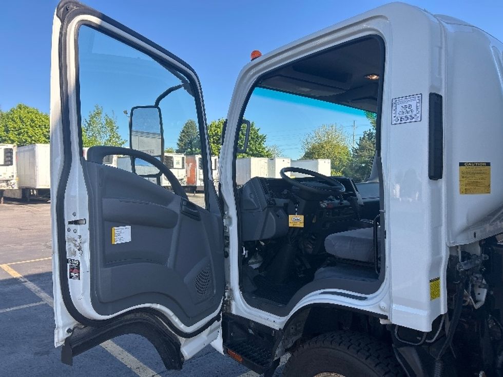 Light Duty Box Truck-Light and Medium Duty Trucks-Isuzu-2021-NPR EFI-Plymouth-MI-74,985\n\t\tmiles-$ 43,000 - Image 15