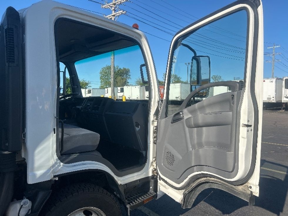 Light Duty Box Truck-Light and Medium Duty Trucks-Isuzu-2021-NPR EFI-Plymouth-MI-74,985\n\t\tmiles-$ 43,000 - Image 19