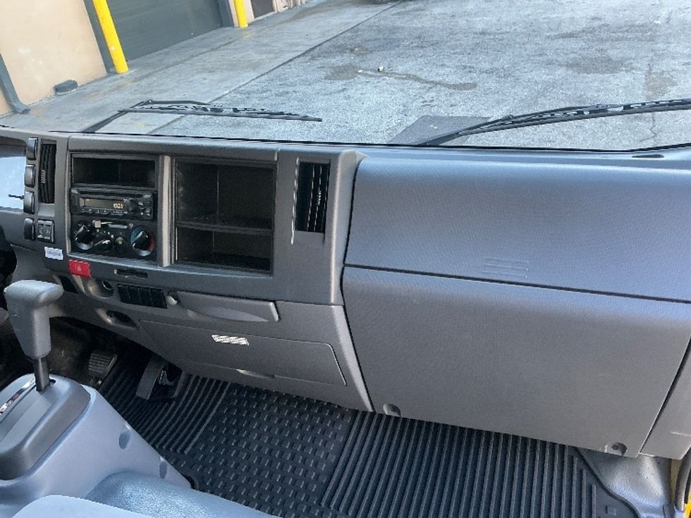 Light Duty Box Truck-Light and Medium Duty Trucks-Isuzu-2021-NPR EFI-Pompano Beach-FL-103,103\n\t\tmiles-$ 38,750 - Image 21