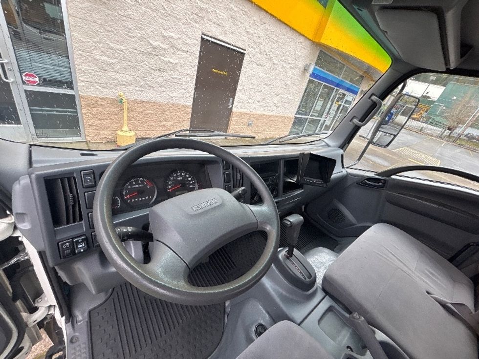 Light Duty Box Truck-Light and Medium Duty Trucks-Isuzu-2021-NPR EFI-Portland-OR-32,229\n\t\tmiles-$ 50,750 - Image 15