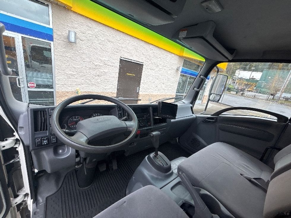 Light Duty Box Truck-Light and Medium Duty Trucks-Isuzu-2021-NPR EFI-Portland-OR-32,229\n\t\tmiles-$ 50,750 - Image 16