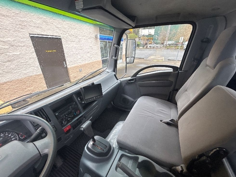 Light Duty Box Truck-Light and Medium Duty Trucks-Isuzu-2021-NPR EFI-Portland-OR-32,229\n\t\tmiles-$ 50,750 - Image 17