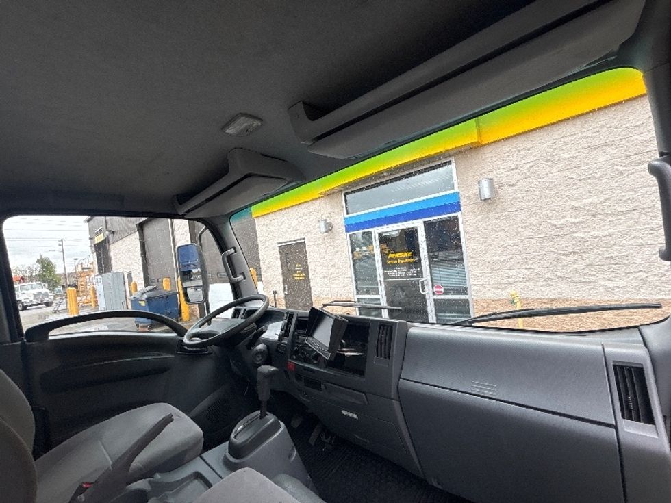 Light Duty Box Truck-Light and Medium Duty Trucks-Isuzu-2021-NPR EFI-Portland-OR-32,229\n\t\tmiles-$ 50,750 - Image 20