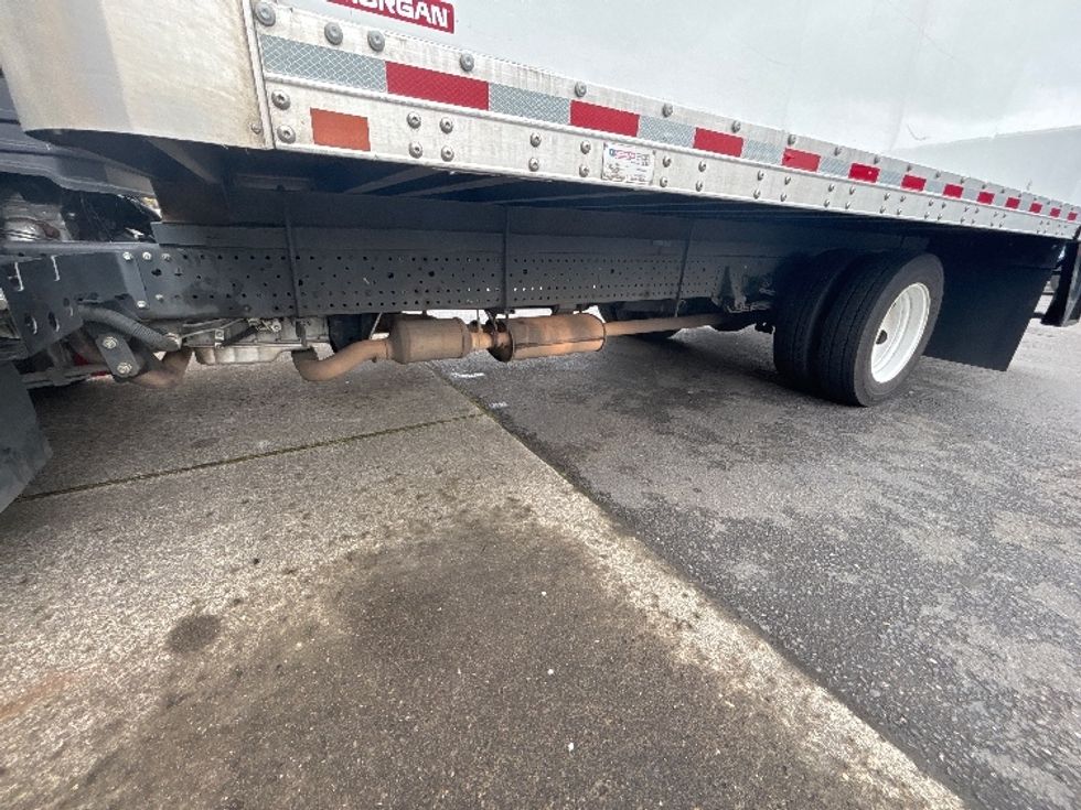 Light Duty Box Truck-Light and Medium Duty Trucks-Isuzu-2021-NPR EFI-Portland-OR-32,229\n\t\tmiles-$ 50,750 - Image 5