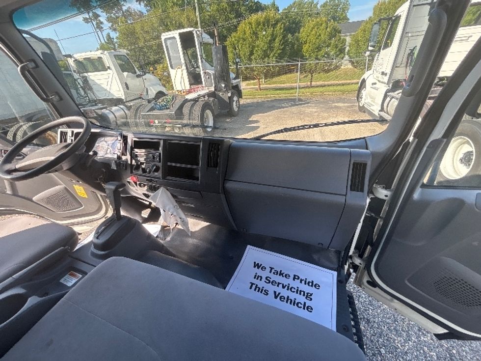 Light Duty Box Truck-Light and Medium Duty Trucks-Isuzu-2021-NPR EFI-Prince George-VA-73,780\n\t\tmiles-$ 45,250 - Image 21