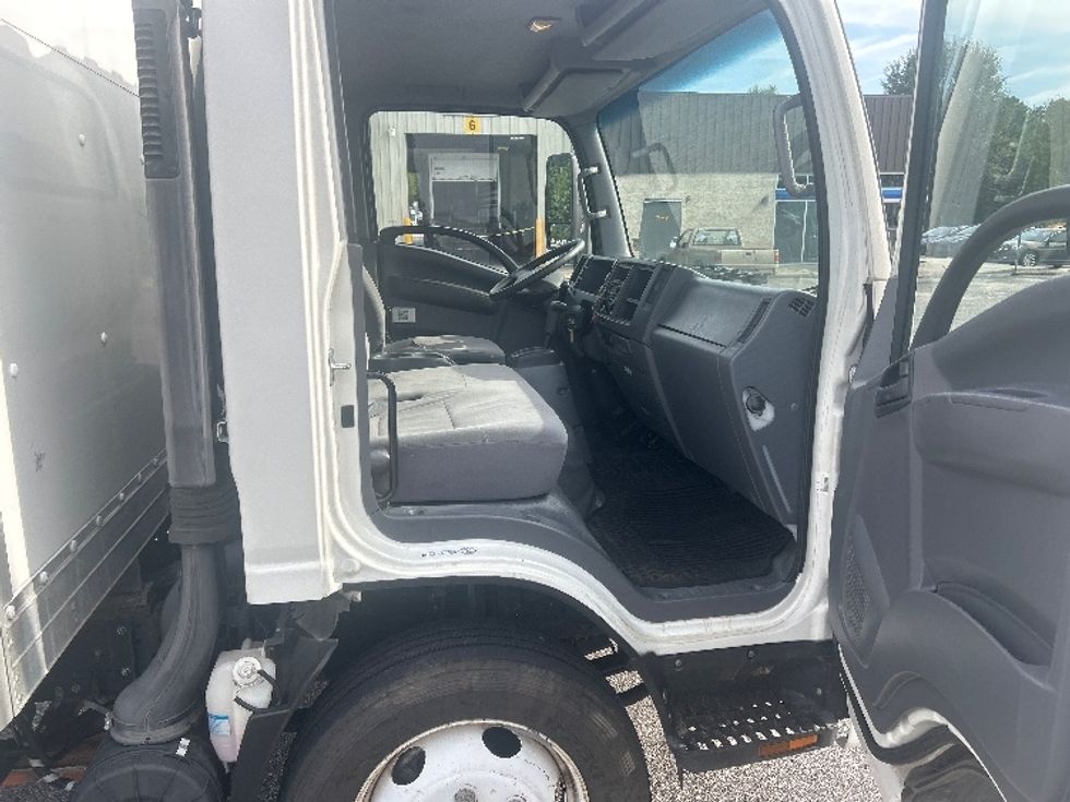 Light Duty Box Truck-Light and Medium Duty Trucks-Isuzu-2021-NPR EFI-Prince George-VA-90,473\n\t\tmiles-$ 43,000 - Image 20
