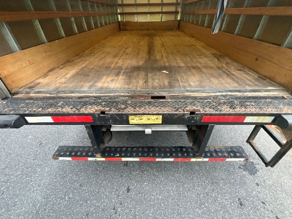 Light Duty Box Truck-Light and Medium Duty Trucks-Isuzu-2021-NPR EFI-Reading-PA-135,138\n\t\tmiles-$ 33,000 - Image 10