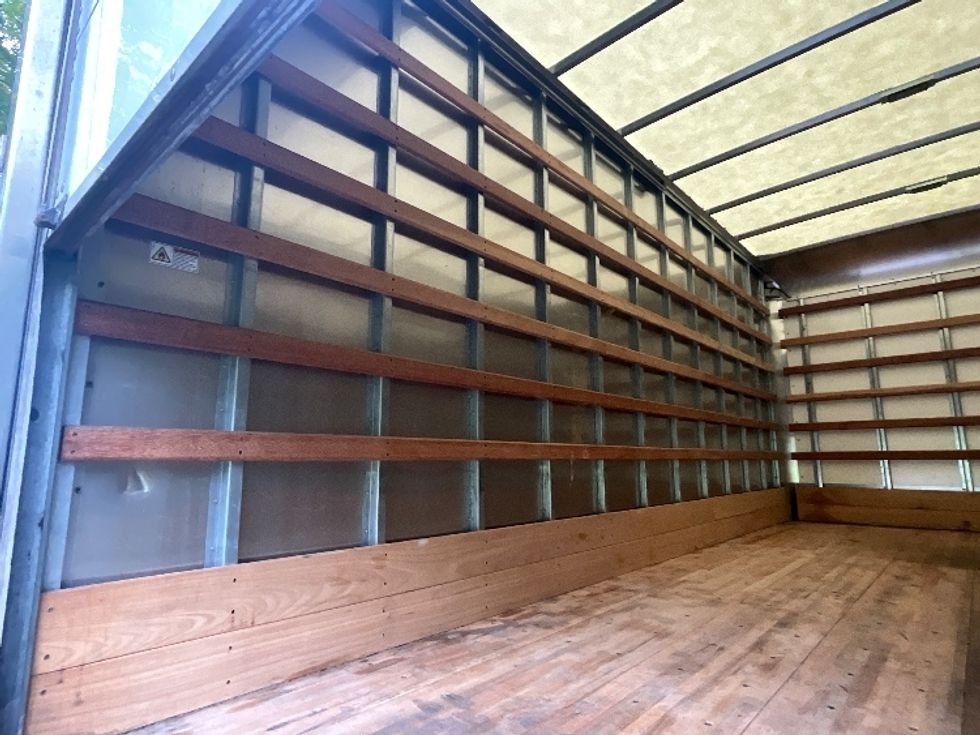 Light Duty Box Truck-Light and Medium Duty Trucks-Isuzu-2021-NPR EFI-Reading-PA-135,138\n\t\tmiles-$ 33,000 - Image 11