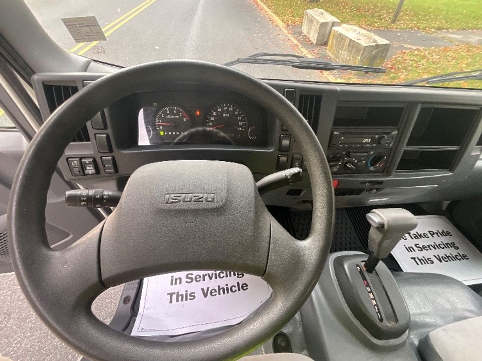 Light Duty Box Truck-Light and Medium Duty Trucks-Isuzu-2021-NPR EFI-Reading-PA-135,138\n\t\tmiles-$ 33,000 - Image 18