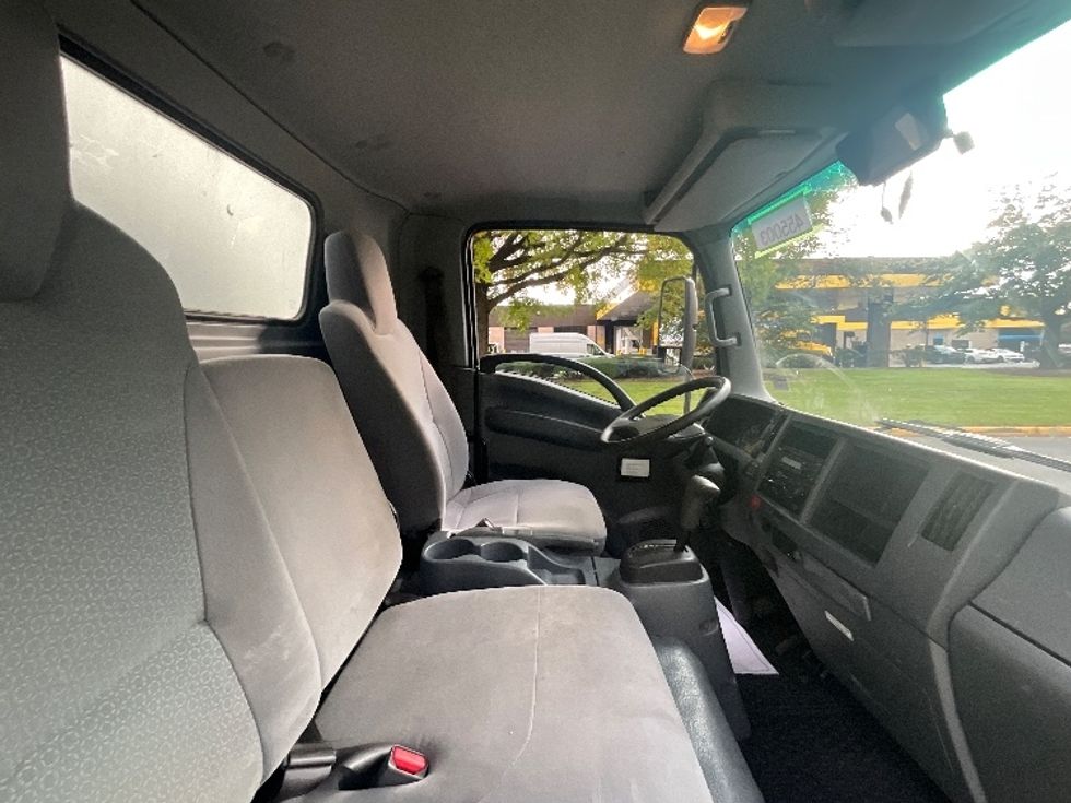 Light Duty Box Truck-Light and Medium Duty Trucks-Isuzu-2021-NPR EFI-Reading-PA-135,138\n\t\tmiles-$ 33,000 - Image 22