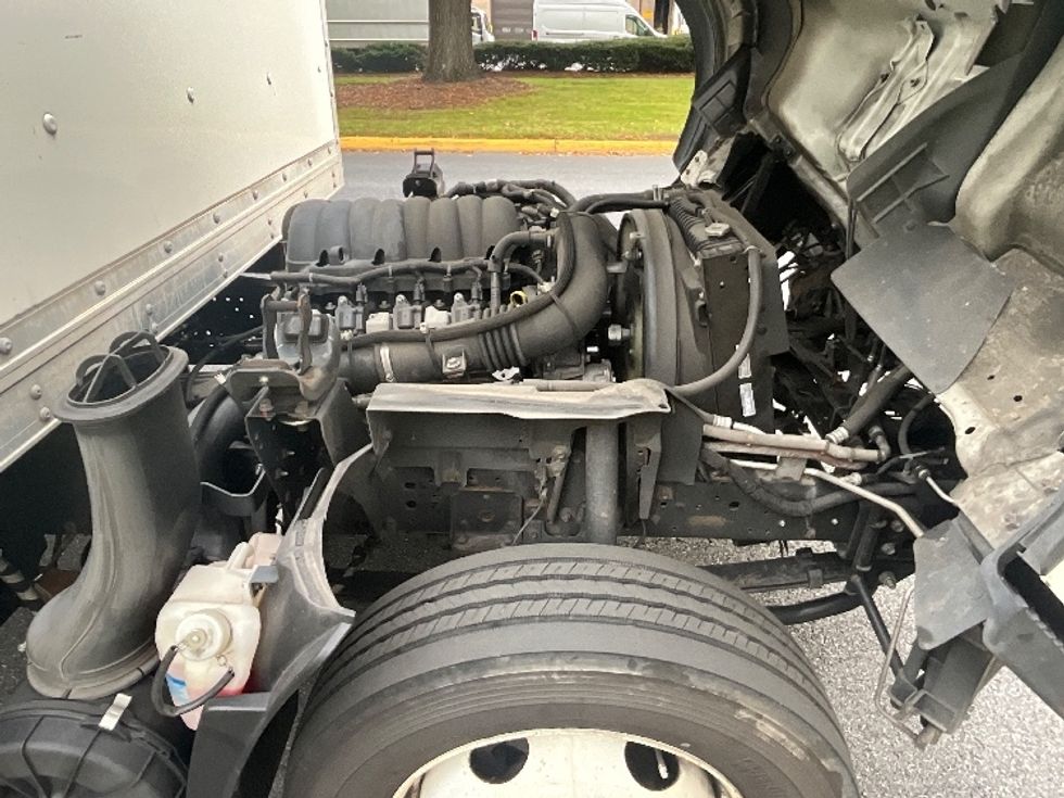 Light Duty Box Truck-Light and Medium Duty Trucks-Isuzu-2021-NPR EFI-Reading-PA-135,138\n\t\tmiles-$ 33,000 - Image 23