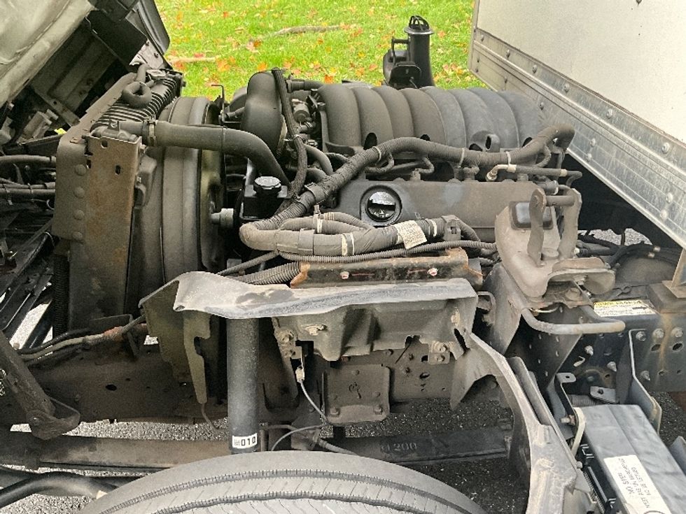 Light Duty Box Truck-Light and Medium Duty Trucks-Isuzu-2021-NPR EFI-Reading-PA-135,138\n\t\tmiles-$ 33,000 - Image 24