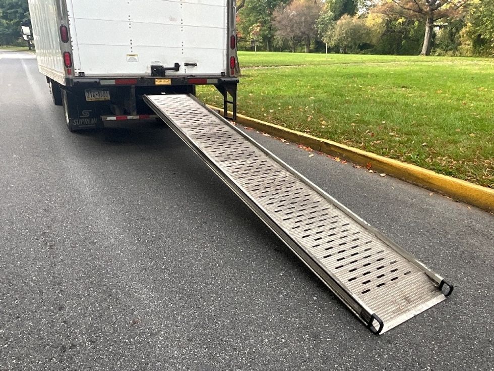 Light Duty Box Truck-Light and Medium Duty Trucks-Isuzu-2021-NPR EFI-Reading-PA-135,138\n\t\tmiles-$ 33,000 - Image 9