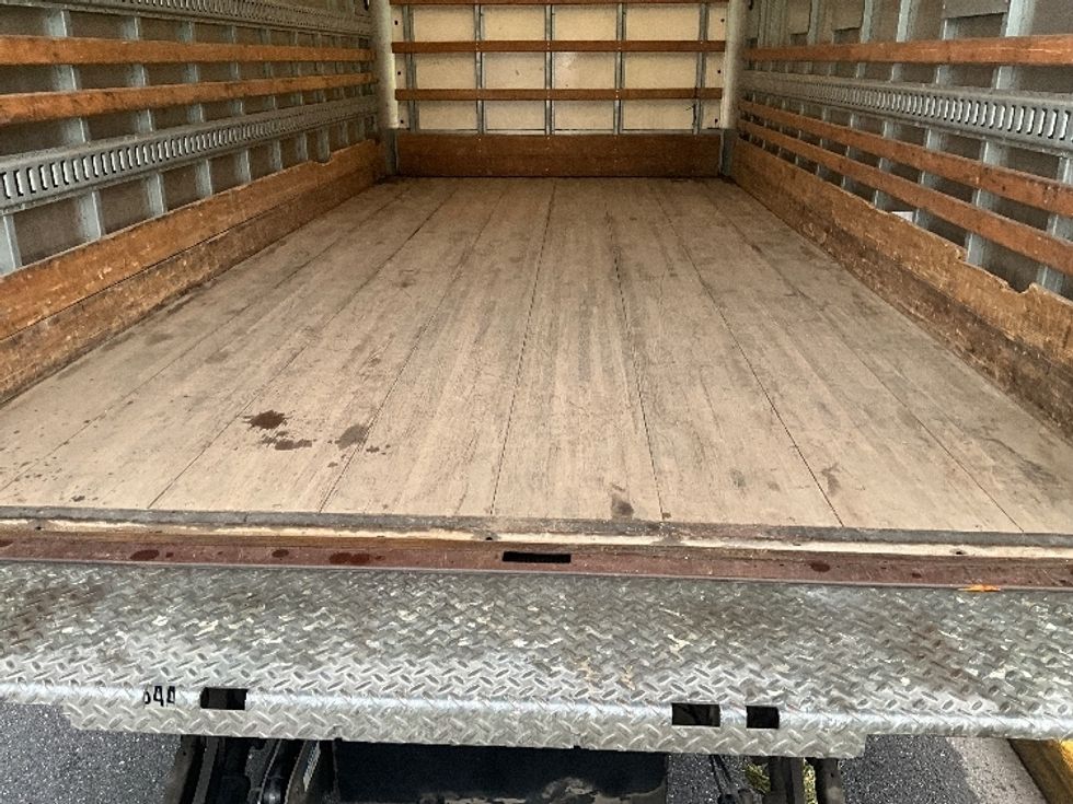 Light Duty Box Truck-Light and Medium Duty Trucks-Isuzu-2021-NPR EFI-Reading-PA-99,473\n\t\tmiles-$ 40,250 - Image 10