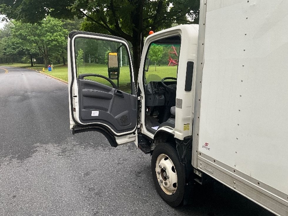 Light Duty Box Truck-Light and Medium Duty Trucks-Isuzu-2021-NPR EFI-Reading-PA-99,473\n\t\tmiles-$ 40,250 - Image 20