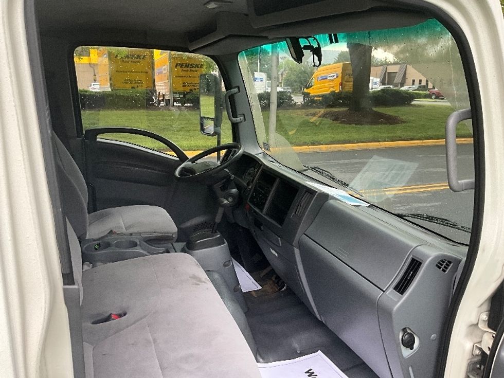 Light Duty Box Truck-Light and Medium Duty Trucks-Isuzu-2021-NPR EFI-Reading-PA-99,473\n\t\tmiles-$ 40,250 - Image 22