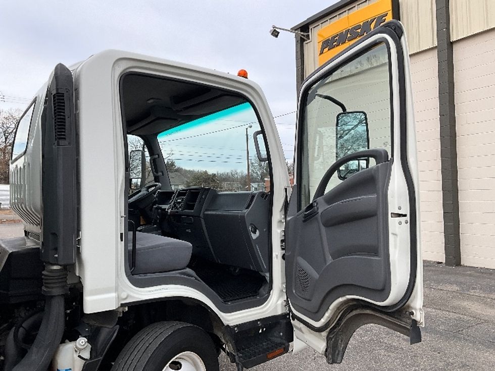 Light Duty Box Truck-Light and Medium Duty Trucks-Isuzu-2021-NPR EFI-Richmond-VA-113,036\n\t\tmiles-$ 38,000 - Image 20
