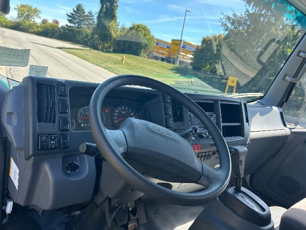 Light Duty Box Truck-Light and Medium Duty Trucks-Isuzu-2021-NPR EFI-Rochester-NY-64,773\n\t\tmiles-$ 41,500 - Image 17