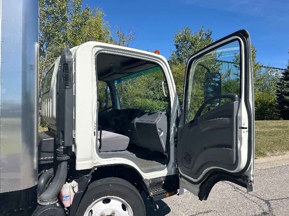 Light Duty Box Truck-Light and Medium Duty Trucks-Isuzu-2021-NPR EFI-Rochester-NY-64,773\n\t\tmiles-$ 41,500 - Image 20