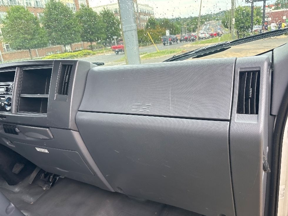 Light Duty Box Truck-Light and Medium Duty Trucks-Isuzu-2021-NPR EFI-Rockville-MD-100,954\n\t\tmiles-$ 40,000 - Image 21