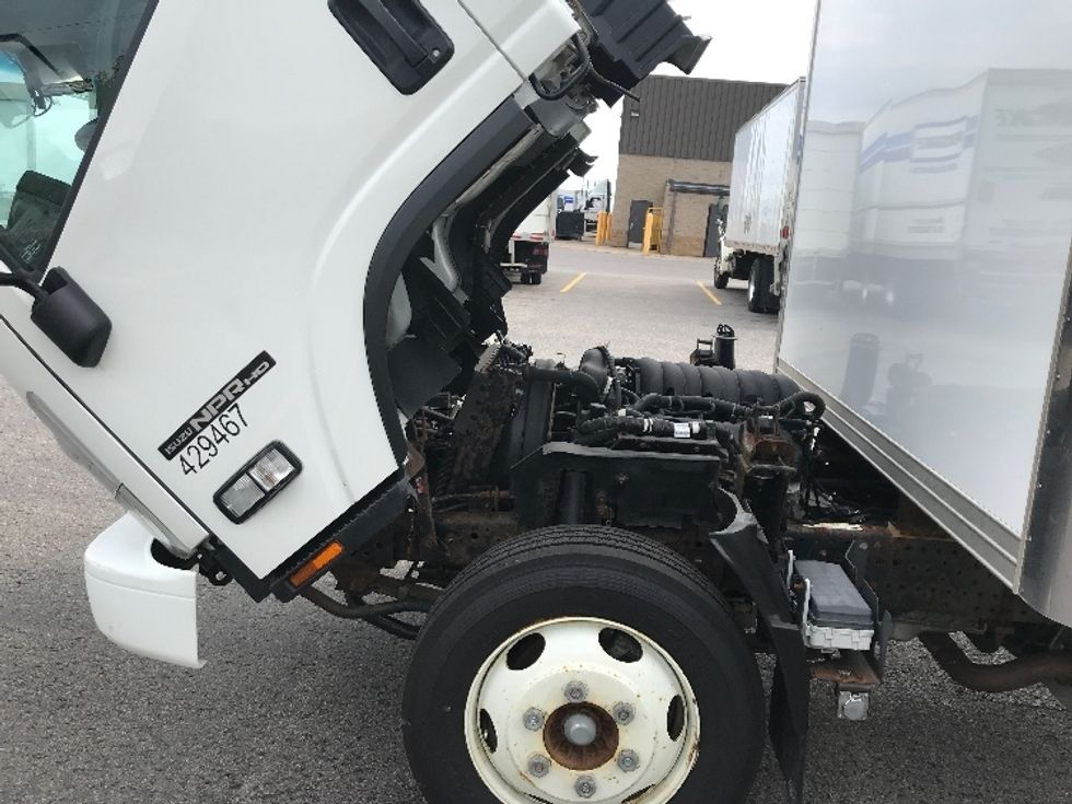 Light Duty Box Truck-Light and Medium Duty Trucks-Isuzu-2021-NPR EFI-Saint Laurent-PQ-161,878\n\t\tkm-$ 47,750 - Image 24