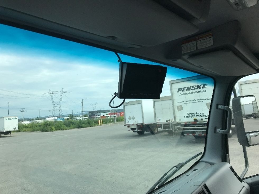 Light Duty Box Truck-Light and Medium Duty Trucks-Isuzu-2021-NPR EFI-Saint Laurent-PQ-161,878\n\t\tkm-$ 47,750 - Image 25