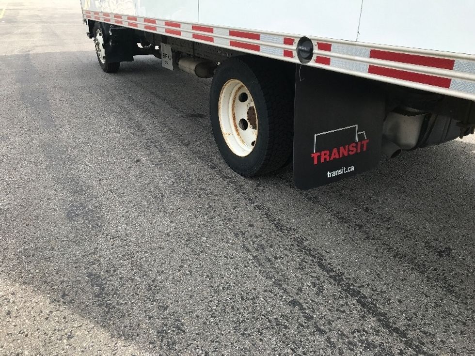 Light Duty Box Truck-Light and Medium Duty Trucks-Isuzu-2021-NPR EFI-Saint Laurent-PQ-161,878\n\t\tkm-$ 47,750 - Image 5