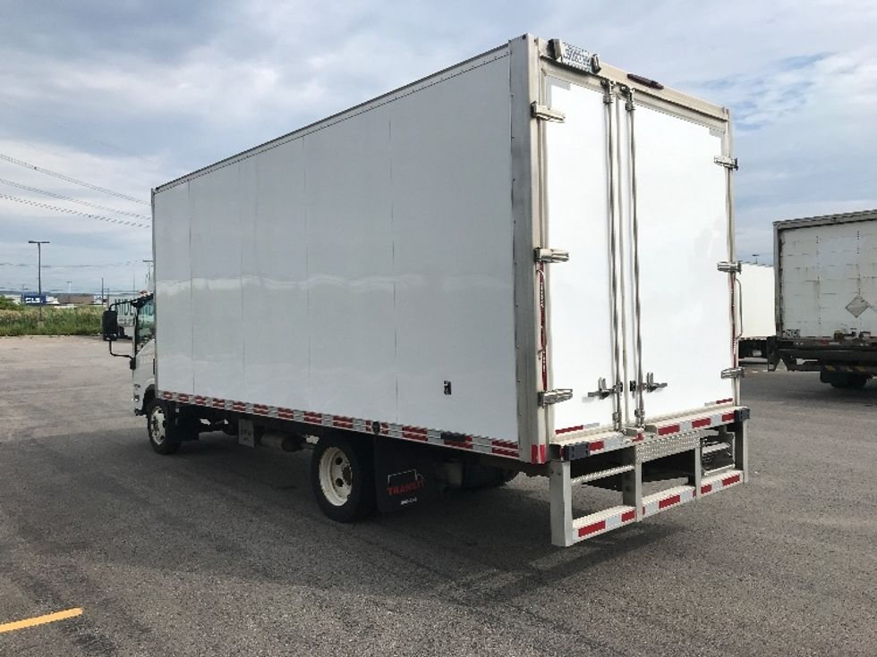 Light Duty Box Truck-Light and Medium Duty Trucks-Isuzu-2021-NPR EFI-Saint Laurent-PQ-161,878\n\t\tkm-$ 47,750 - Image 6