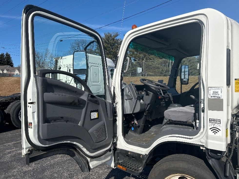 Light Duty Box Truck-Light and Medium Duty Trucks-Isuzu-2021-NPR EFI-Salem-VA-83,226\n\t\tmiles-$ 42,500 - Image 16